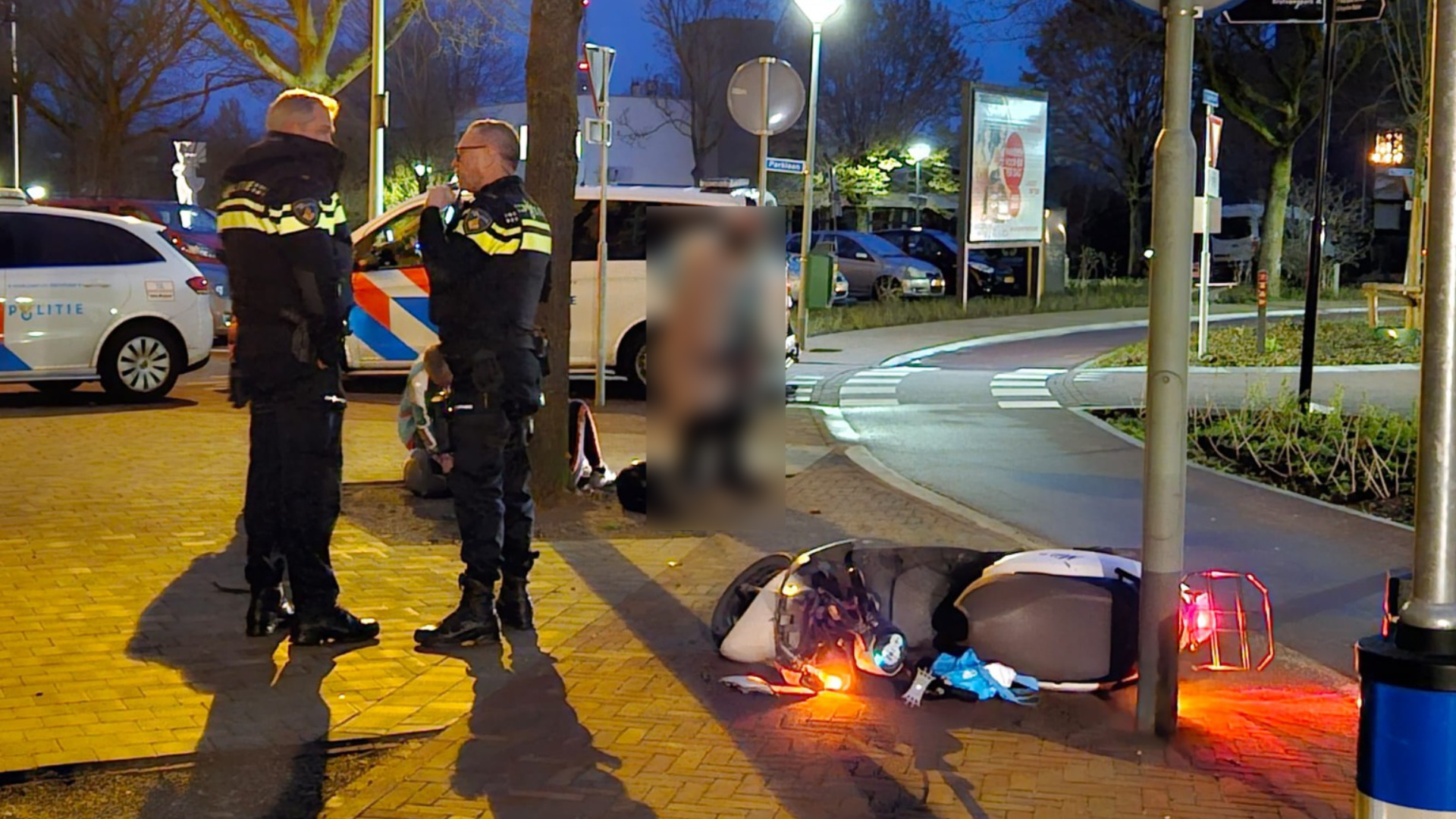 Twee vrouwen op scooter gewond na achtervolging in Roermond