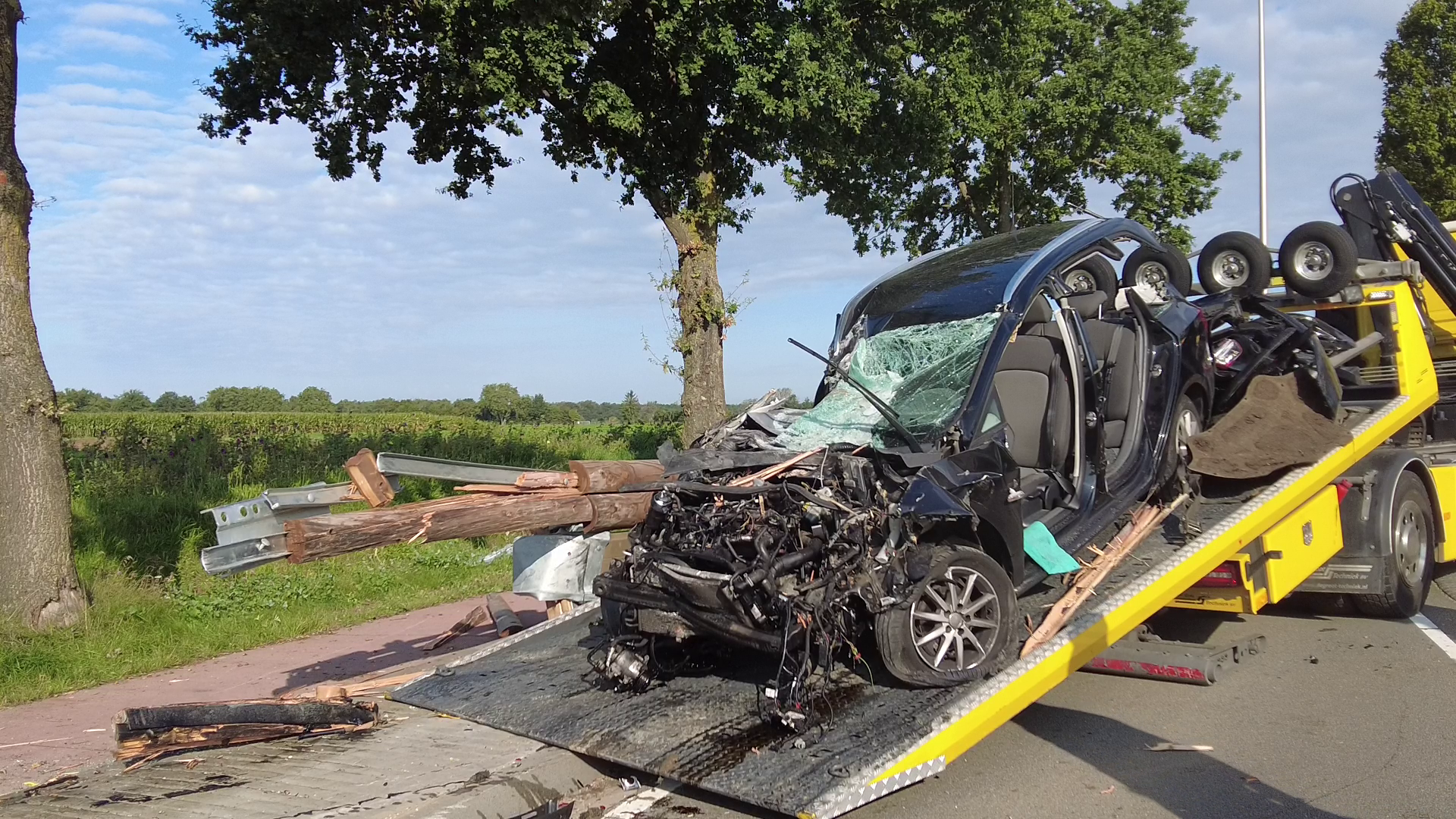 Auto met vier inzittenden gecrashed in Koningbosch