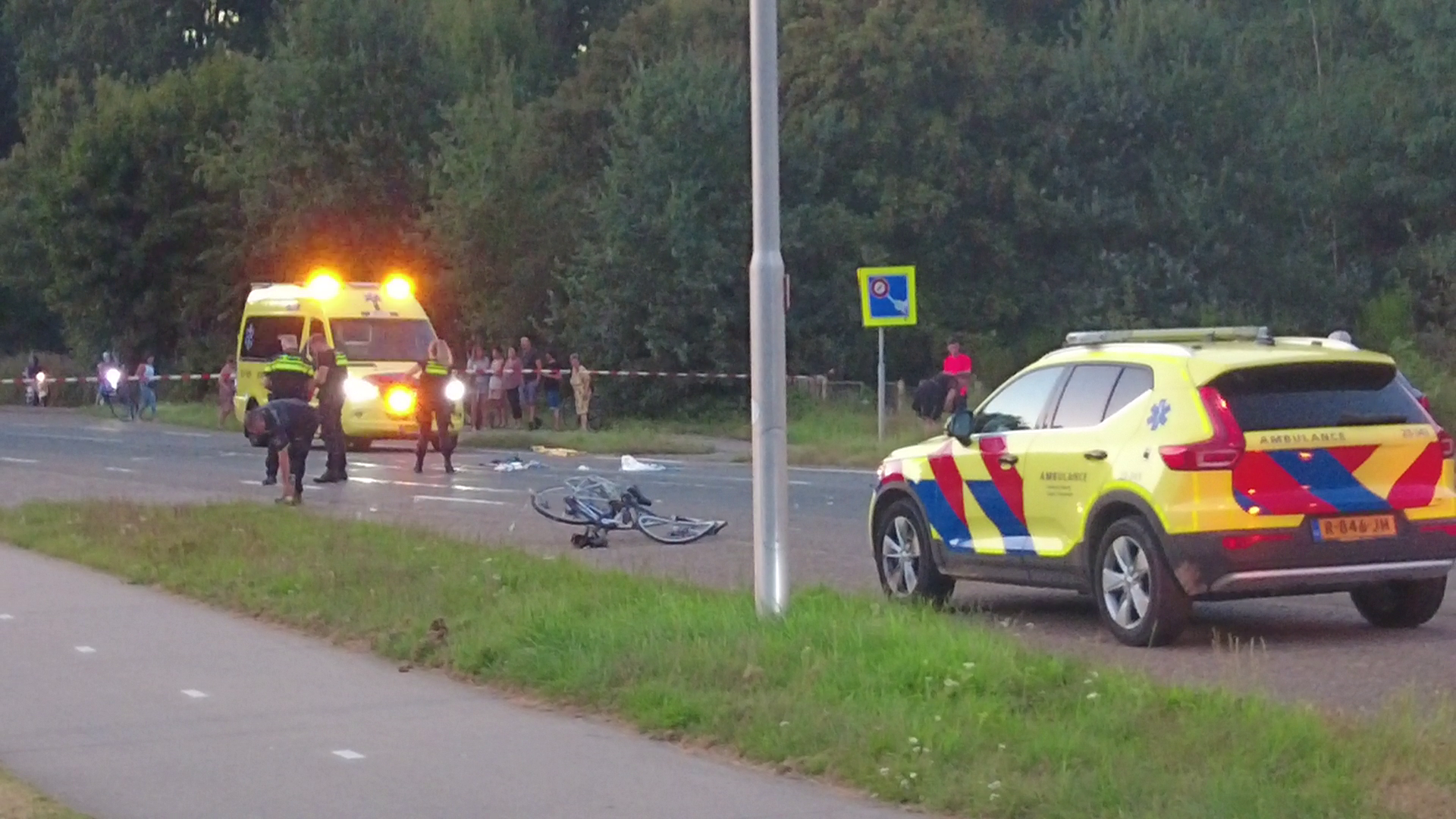 Fietser ernstig gewond na aanrijding in Roermond
