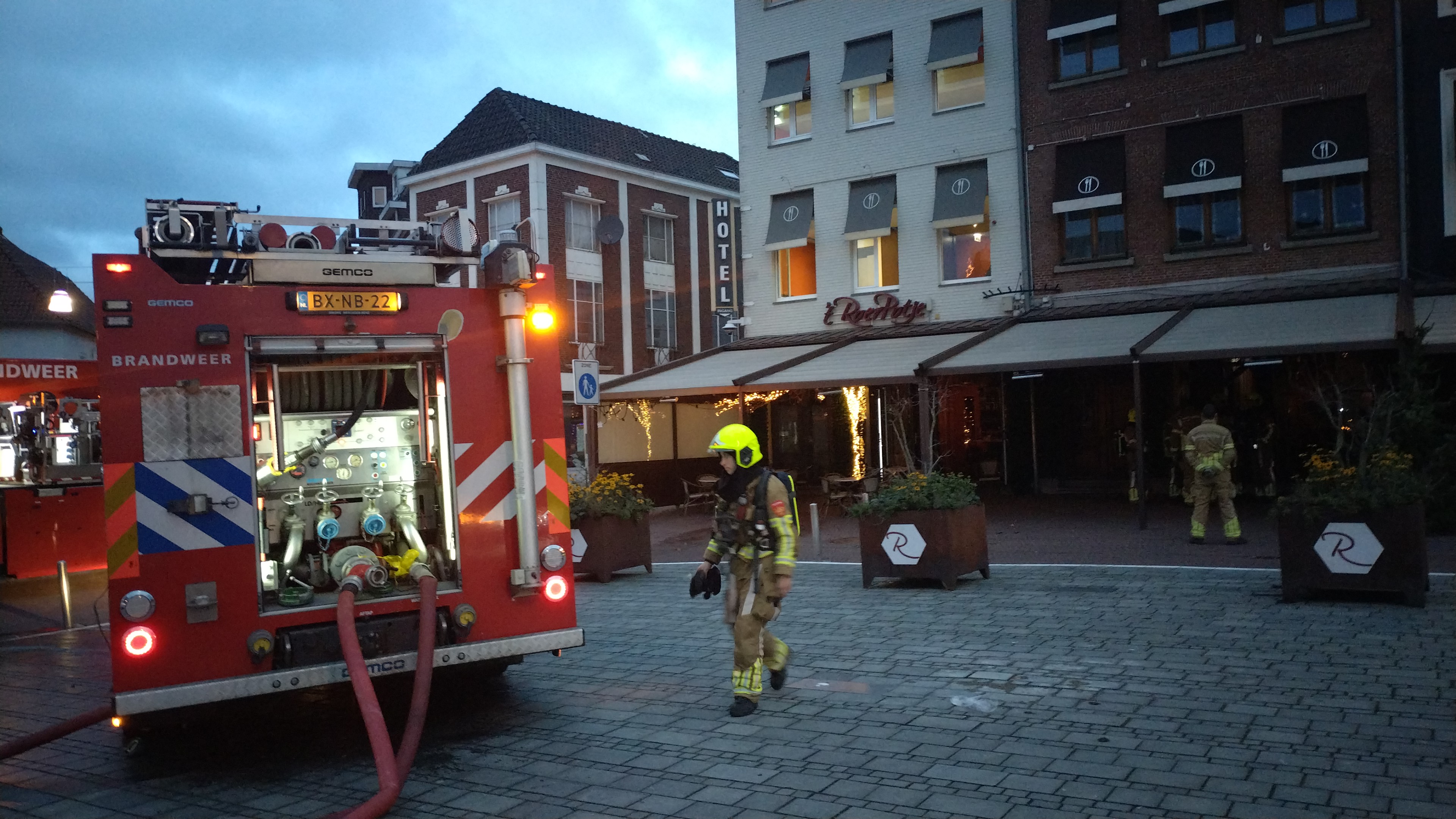 Brand bij hotel Roerpotje in Roermond