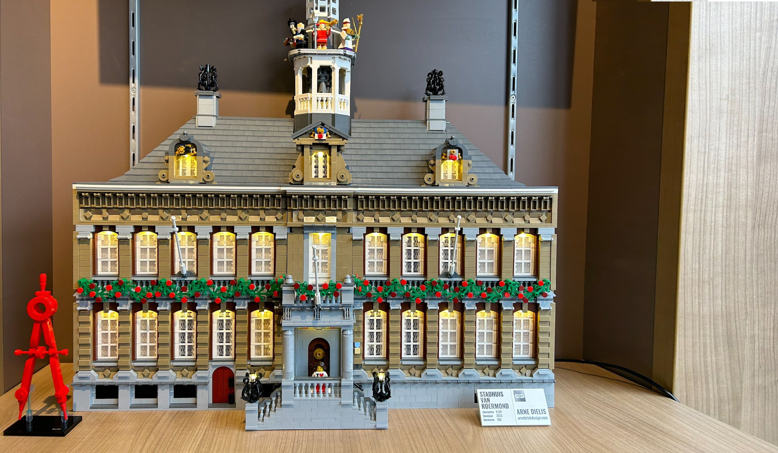 Stadhuis Roermond in Lego
