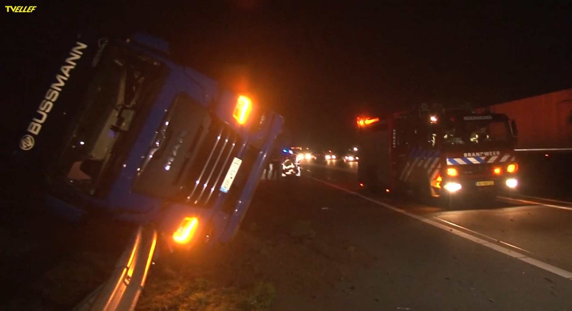 Vrachtwagen kantelt op A73